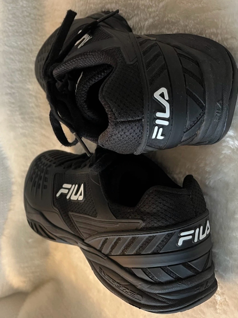 Fila Men's Black Athletic Pickleball Sneakers with White Logo